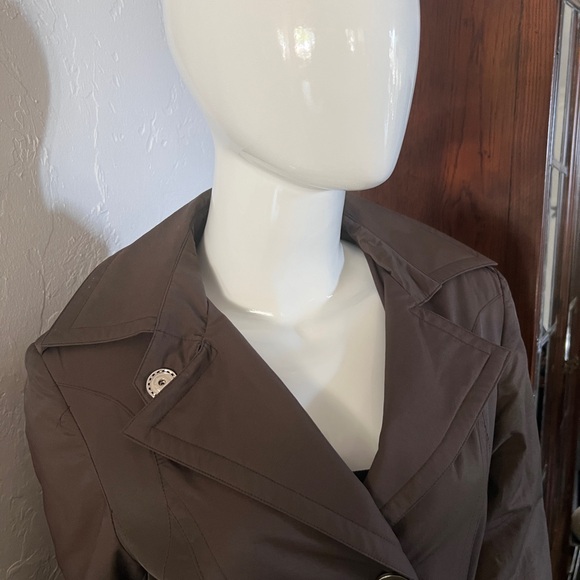 Women’s Gallery Dark Brown Belted Short Rain Trench/Jacket Sz Medium - Picture 4 of 12
